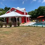 Villa PISCINE ENTRE GOLF ET PLAGES