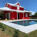 Villa PISCINE ENTRE GOLF ET PLAGES